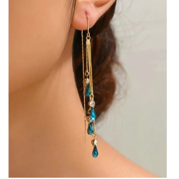 ✨FREE Rain Drop Rhinestone Tiered Chic Glam Elegant Classy Modern Party Earrings - Picture 4 of 4